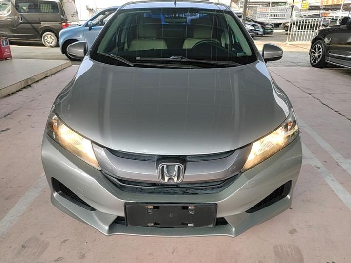 2015 1.5L CVT Comfort photo 2