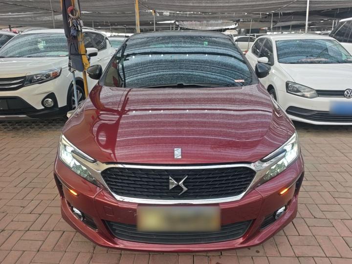 5LS 2018 30THP Premium photo 2