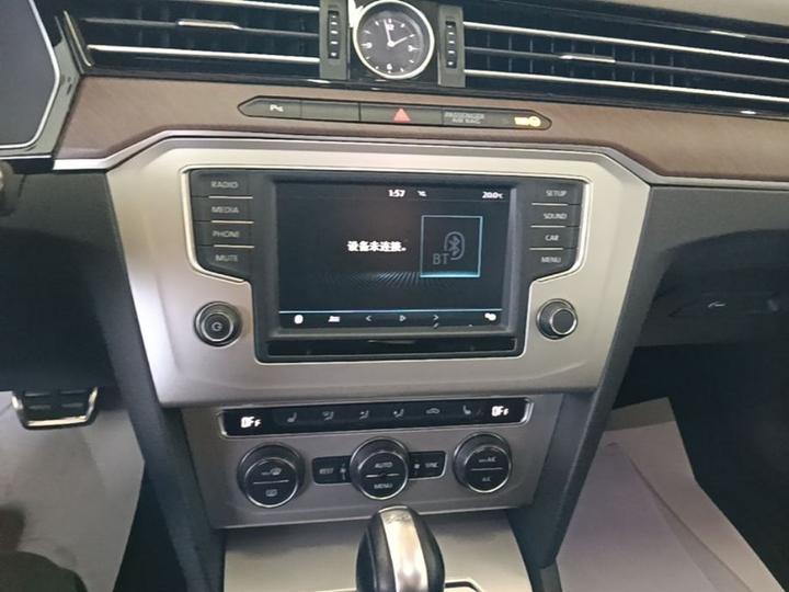 2017 380TSI RWD photo 8