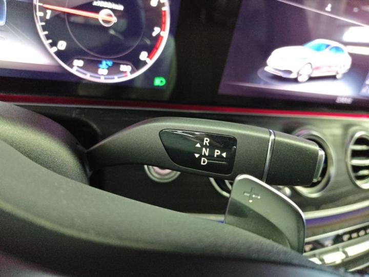 E-Class 2020 E 300 L Sport Fashion photo 5