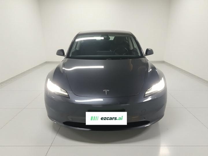Model 3 2023 RWD photo 2