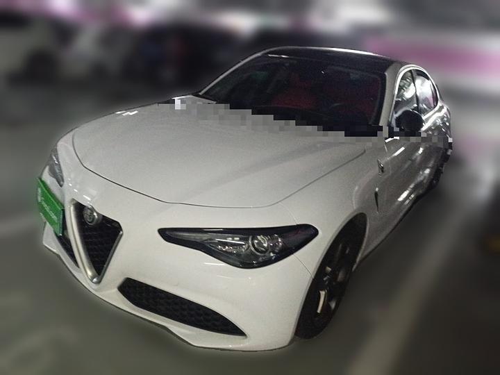 Alfa Romeo Giulia 2017 2.0T 280HP Luxury