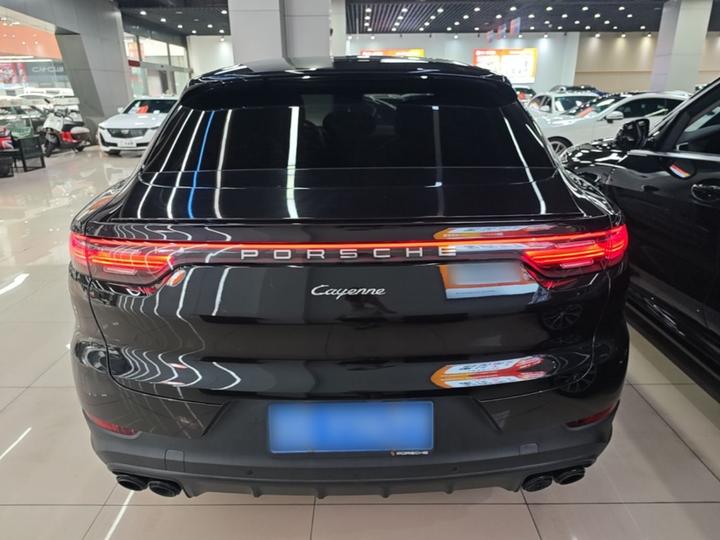 2019 Cayenne Coupé 3.0T photo 5
