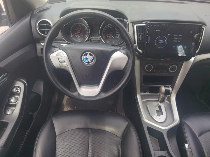 T70 2015 2.0L CVT photo 3