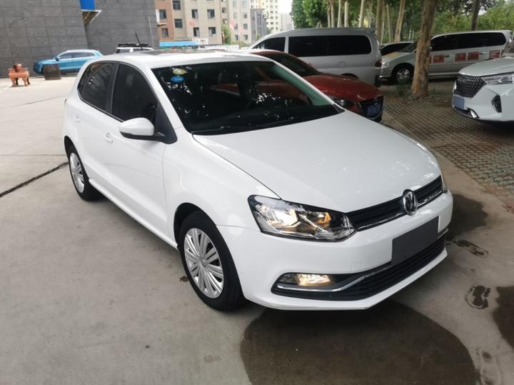 Polo 2016 1.6L AT Comfort photo 3