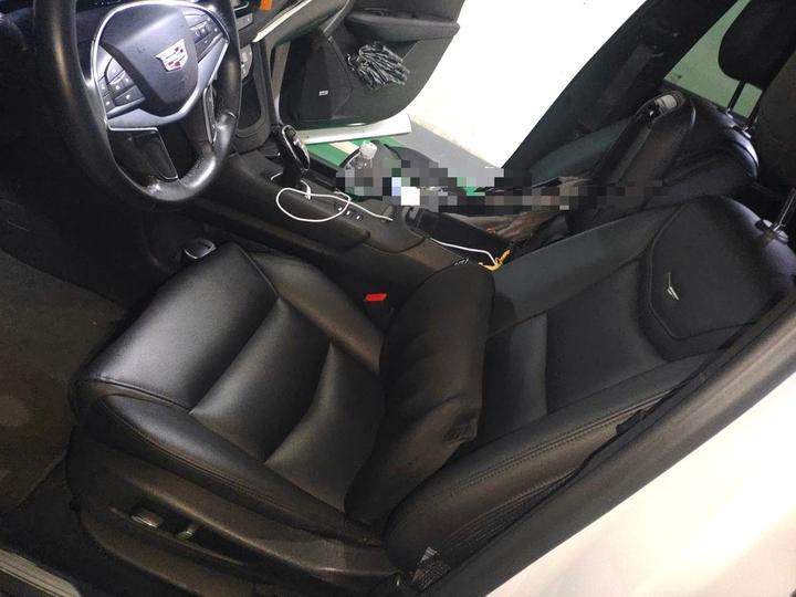 XT5 2018 28E AWD Tech photo 7
