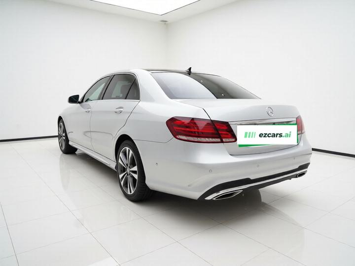 E-Class 2015 Facelift E 200 L Sport photo 4