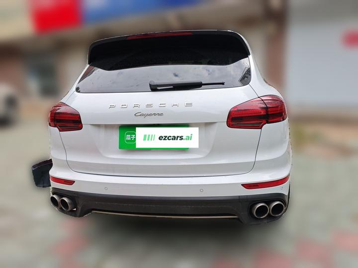 2016 Cayenne Platinum Edition 3.0T photo 5