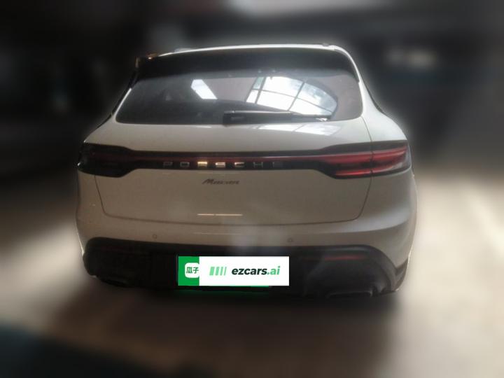 2023 Macan 2.0T photo 5