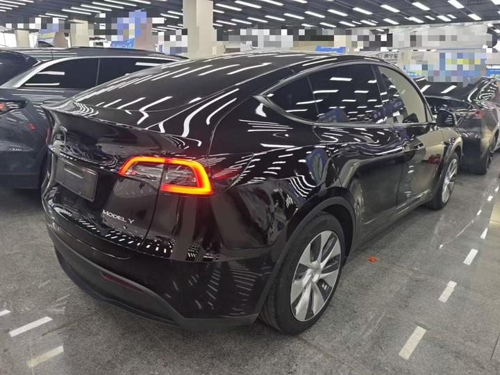 Model Y 2022 RWD photo 4