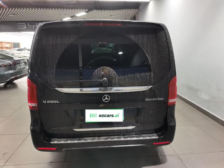 V-Class 2020 V 260 L Long Wheelbase Luxury photo 3