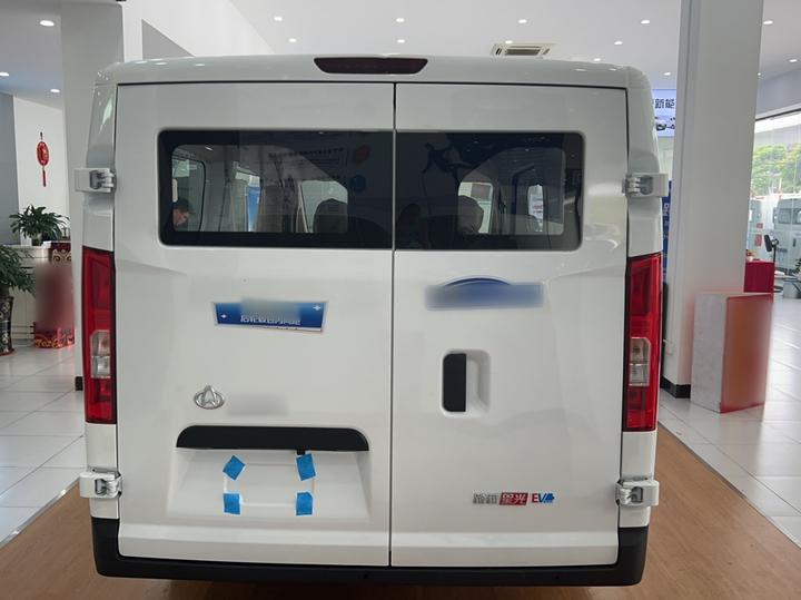 Kuayue EV 2025 350km Luxury 7-Seater 50.23kWh photo 3