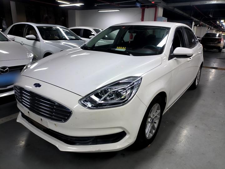 Escort 2019 1.5L MT