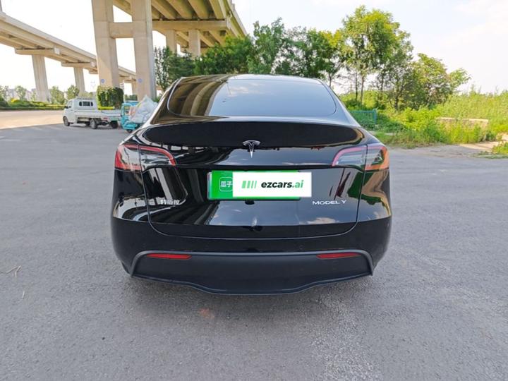 Model Y 2022 Facelift Long Range AWD photo 3