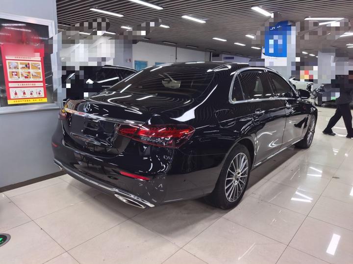 E-Class 2023 E 260 L 4MATIC photo 6
