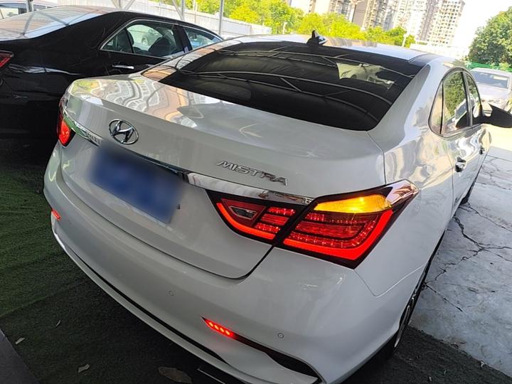 Mistra 2017 1.8L AT Premium DLX China V photo 4