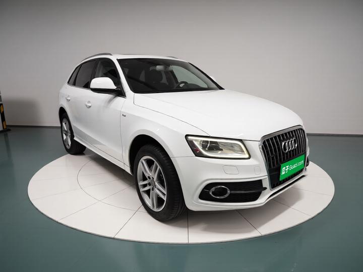 Q5 2017 Plus 40 TFSI Progressive photo 3