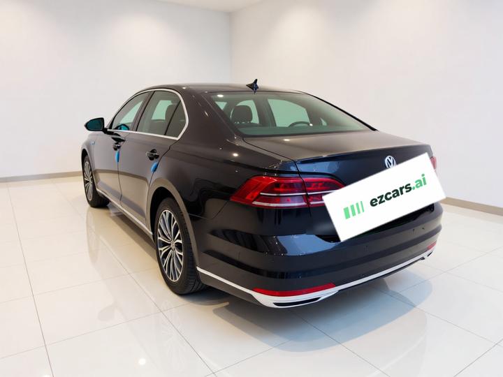 2018 Facelift 380TSI RWD Business photo 4
