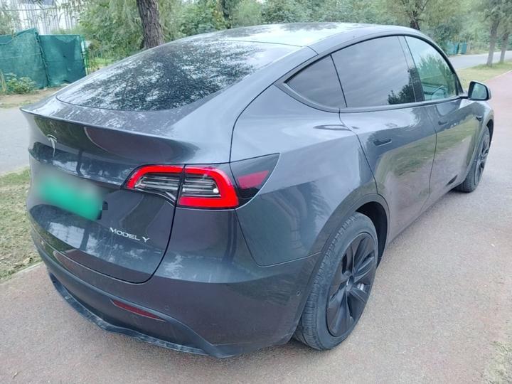 Model Y 2022 Facelift RWD photo 4