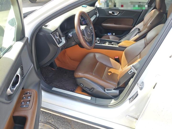 S60 2023 B4 Luxury photo 7