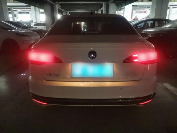 Bora 2023 200TSI DSGPRO photo 3
