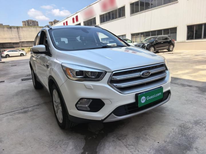 Kuga 2018 EcoBoost 180 RWD photo 3