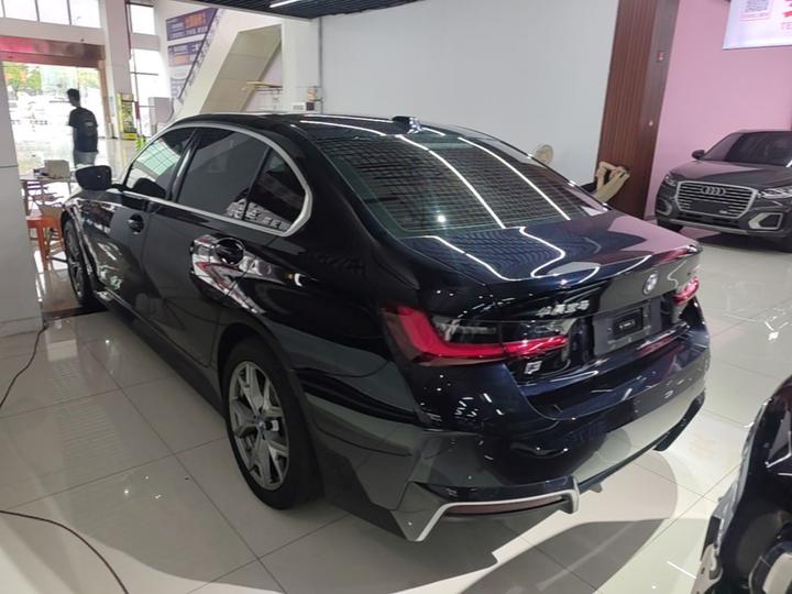 i3 2022 eDrive 35 L photo 4