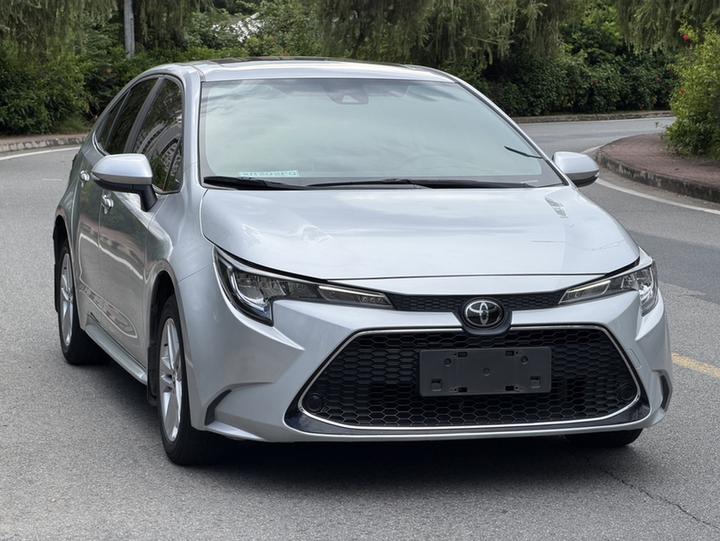 Levin 2021 185T CVT Luxury photo 3