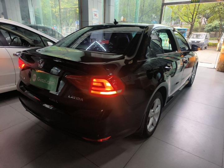 Lavida 2017 1.6L AT photo 6