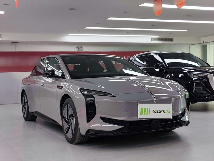 EH7 2025 640 AWD photo 3