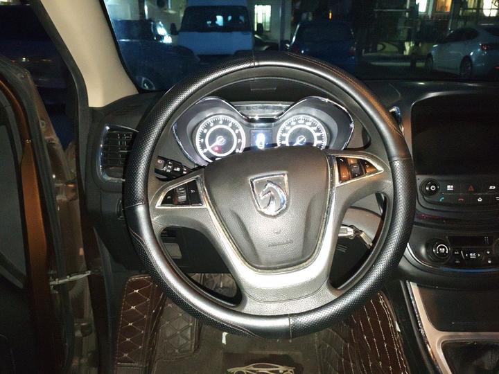 560 2016 1.8L MT Elite photo 7