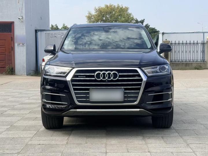 Q7 2016 45 TFSI Tech photo 2