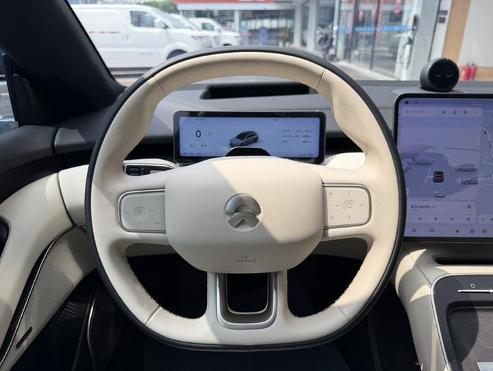 ET5T 2025 75kWh Touring photo 2