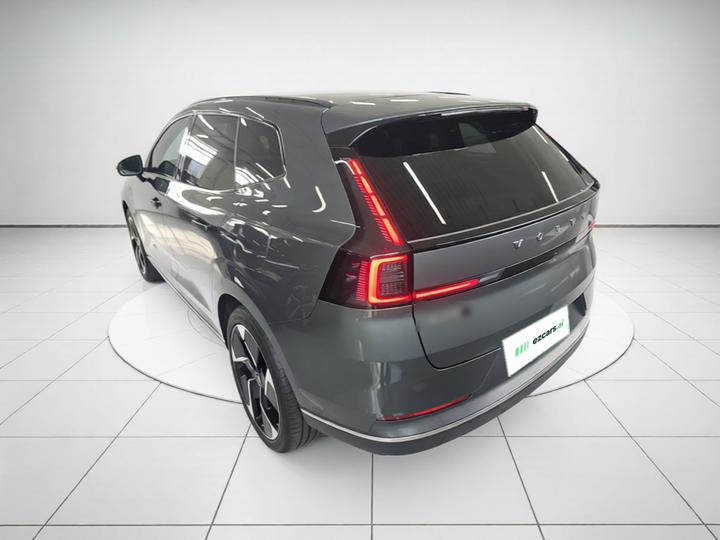 XC70 Hybrid 2026 AWD Extended Range Ultra photo 4