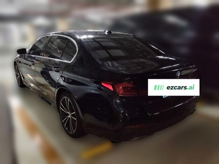 5 Series 2021 530Li Leading M Sport Package photo 4