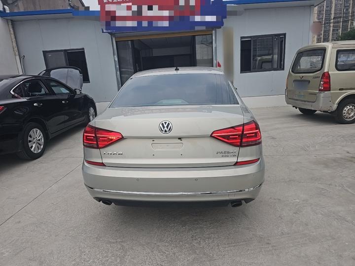 Passat 2017 330TSI DSG photo 3
