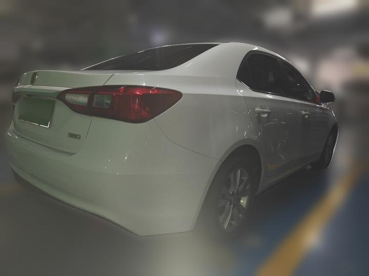 360 2015 1.5L AT Luxury photo 6