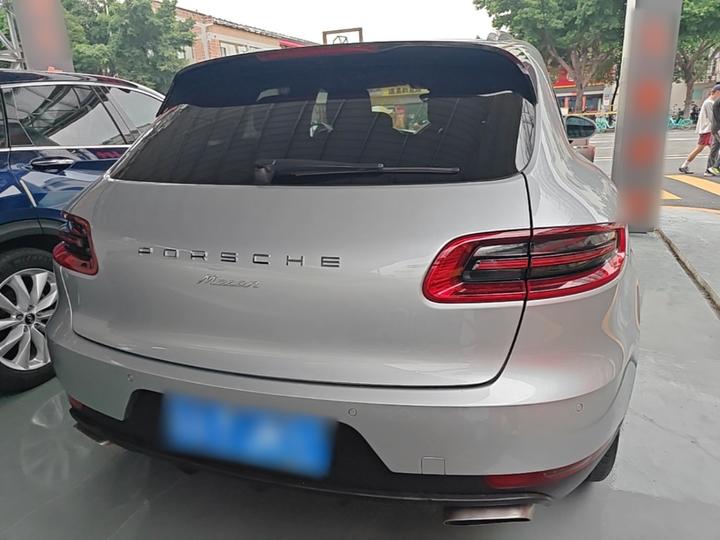 2014 Macan 2.0T photo 3