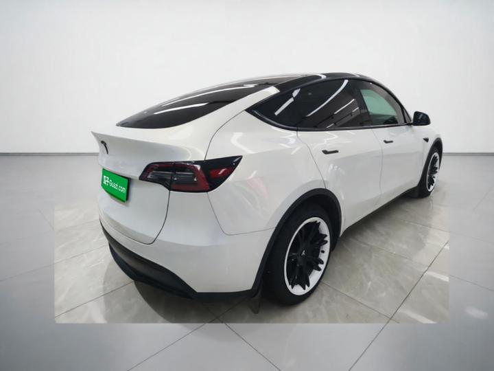 Model Y 2022 Facelift RWD photo 4