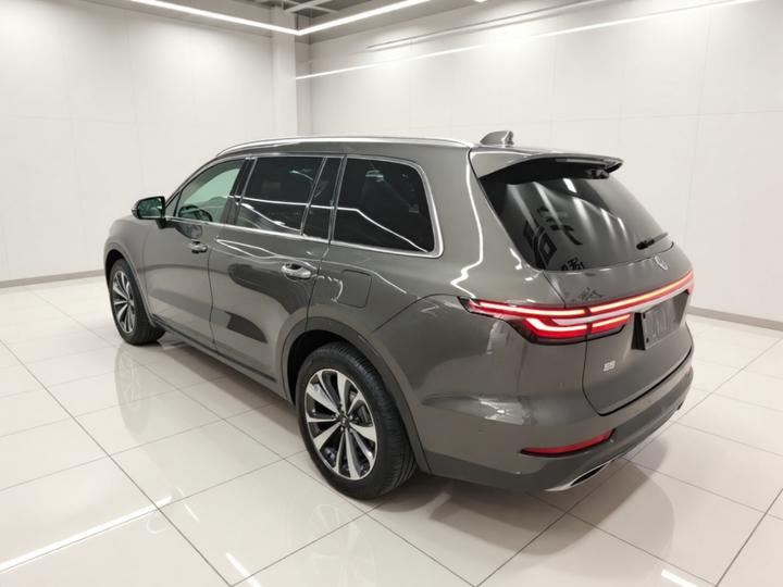 Li Auto ONE 2021 EREV 6-Seater photo 4