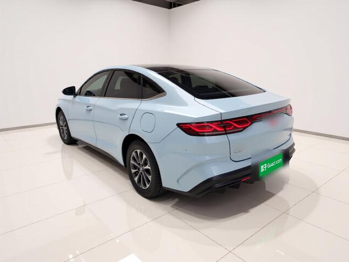 Qin L 2024 DM-i 80KM Leading photo 4