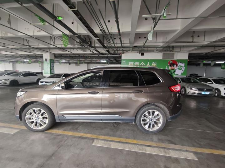 Edge 2016 EcoBoost 245 AWD 7-Seater photo 4