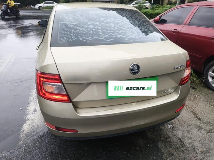 Octavia 2015 1.6L AT photo 3
