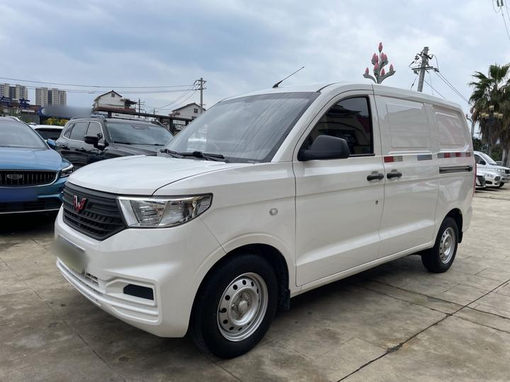 Wuling Hongguang V 2021 1.5L LAR
