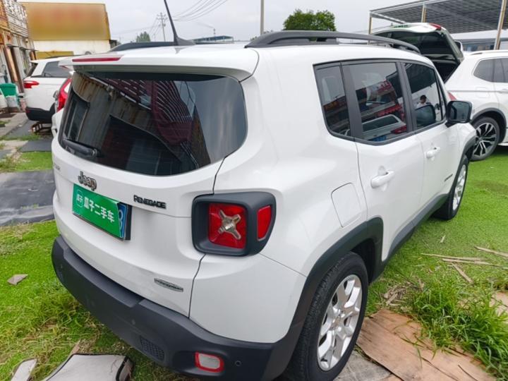 Renegade 2018 180T AT photo 4