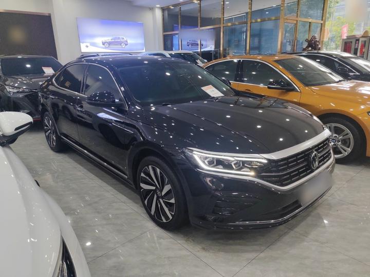 Passat 2023 Facelift 330TSI Luxury photo 3