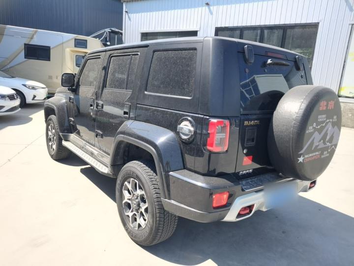 BJ40 2019 PLUS 2.3T AT AWD Exclusive China VI photo 4