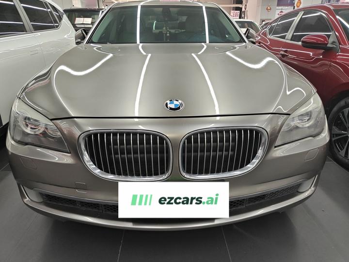 7 Series 2009 740Li Leading photo 2