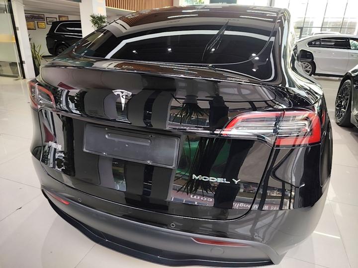 Model Y 2023 RWD photo 5