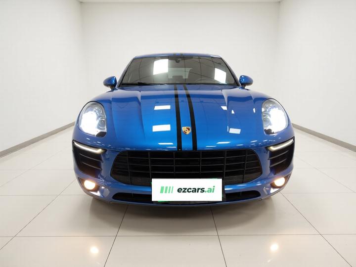 2017 Macan 2.0T photo 2
